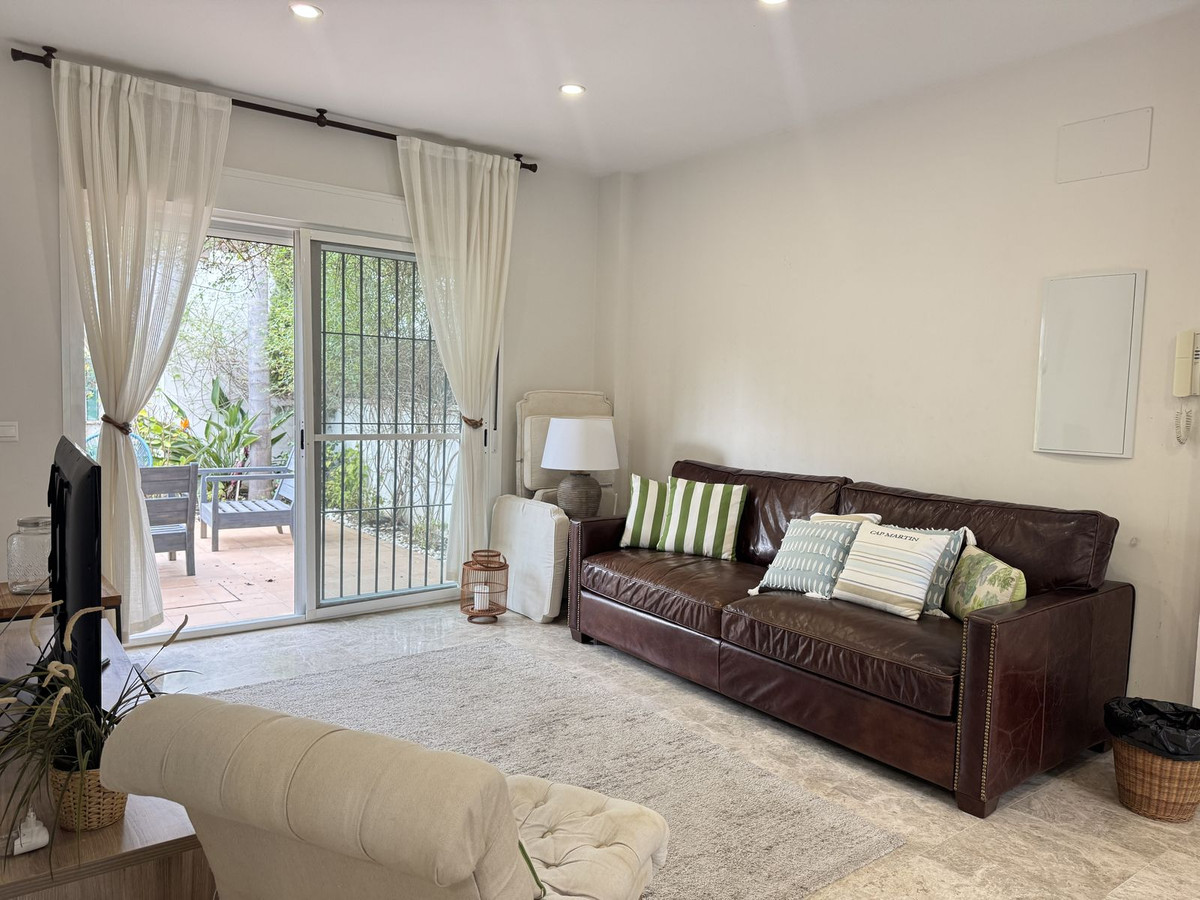 Se vende Apartamento Planta Baja de 2 dormitorios en Costa Del Sol, Málaga, España