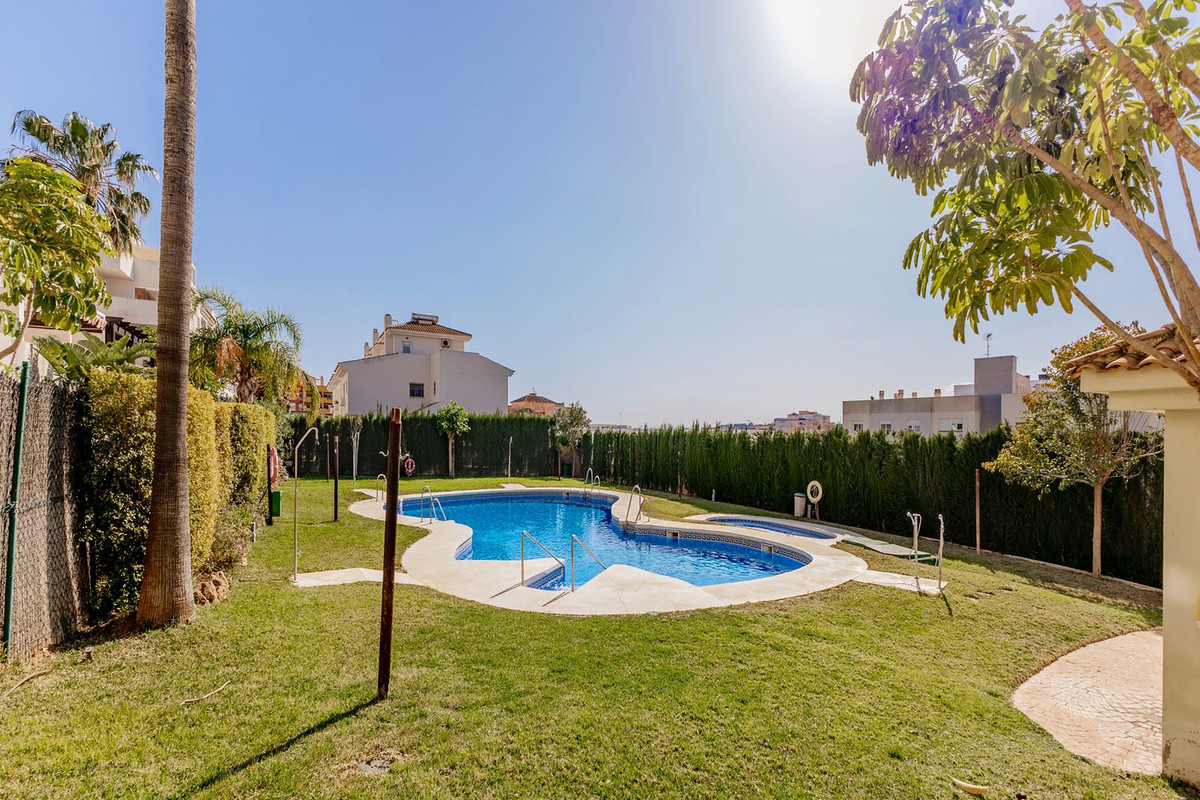 2 Bed Apartment for sale in Estepona Costa Del Sol, Málaga, Spain