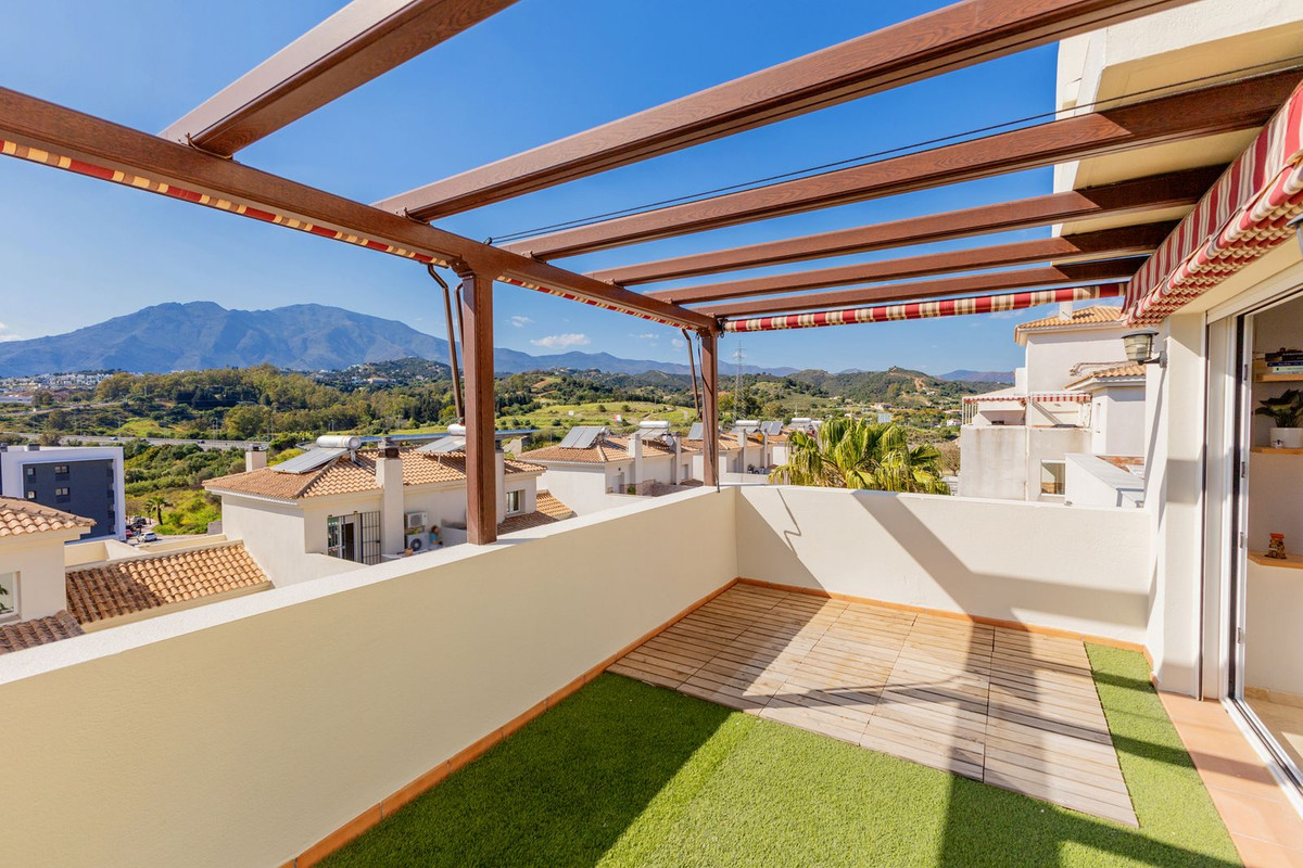 2 Bed Apartment for sale in Estepona Costa Del Sol, Málaga, Spain