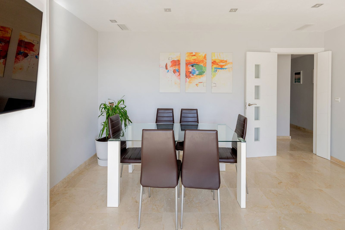 2 Bed Apartment for sale in Estepona Costa Del Sol, Málaga, Spain