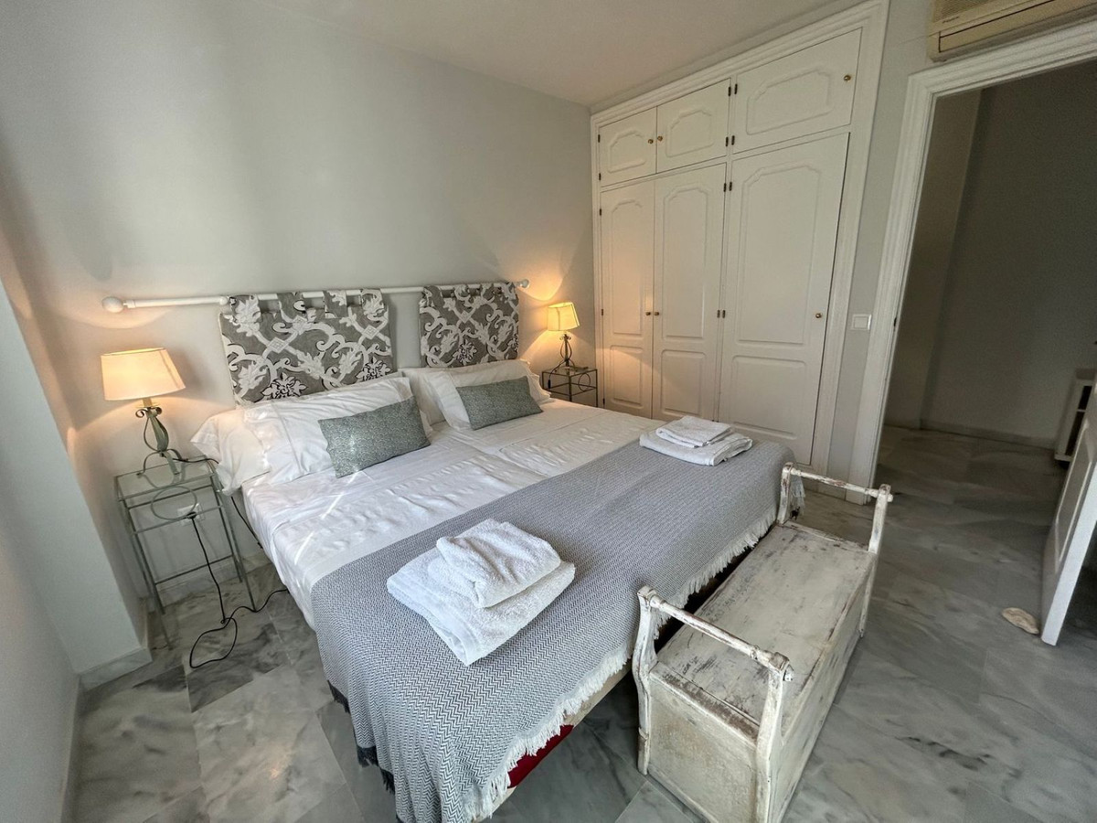 3 Bed Apartment for sale in Marbella Costa Del Sol, Málaga, Spain