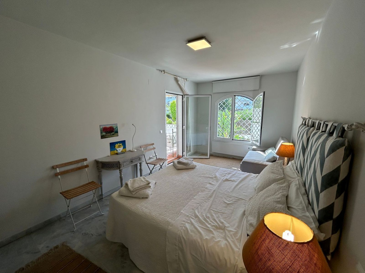 3 Bed Apartment for sale in Marbella Costa Del Sol, Málaga, Spain