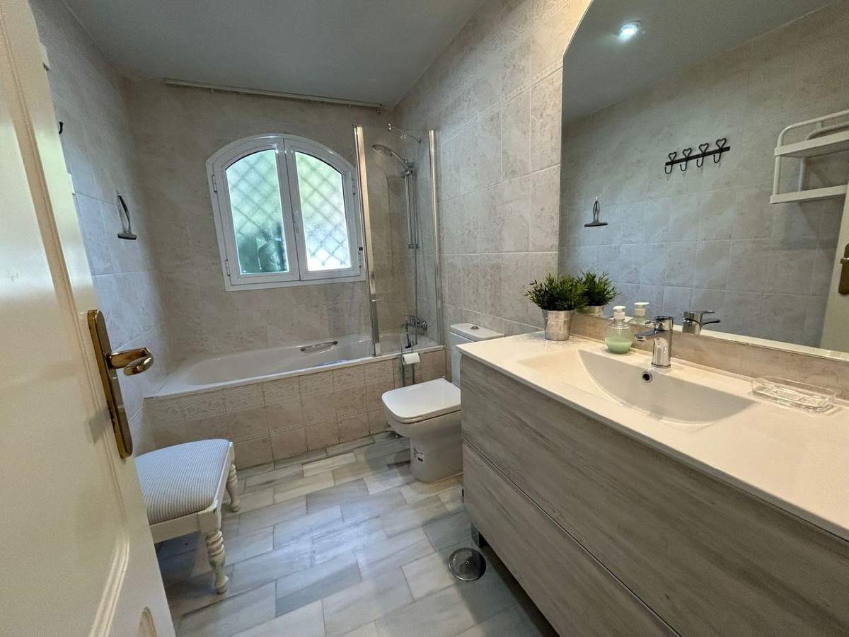 3 Bed Apartment for sale in Marbella Costa Del Sol, Málaga, Spain