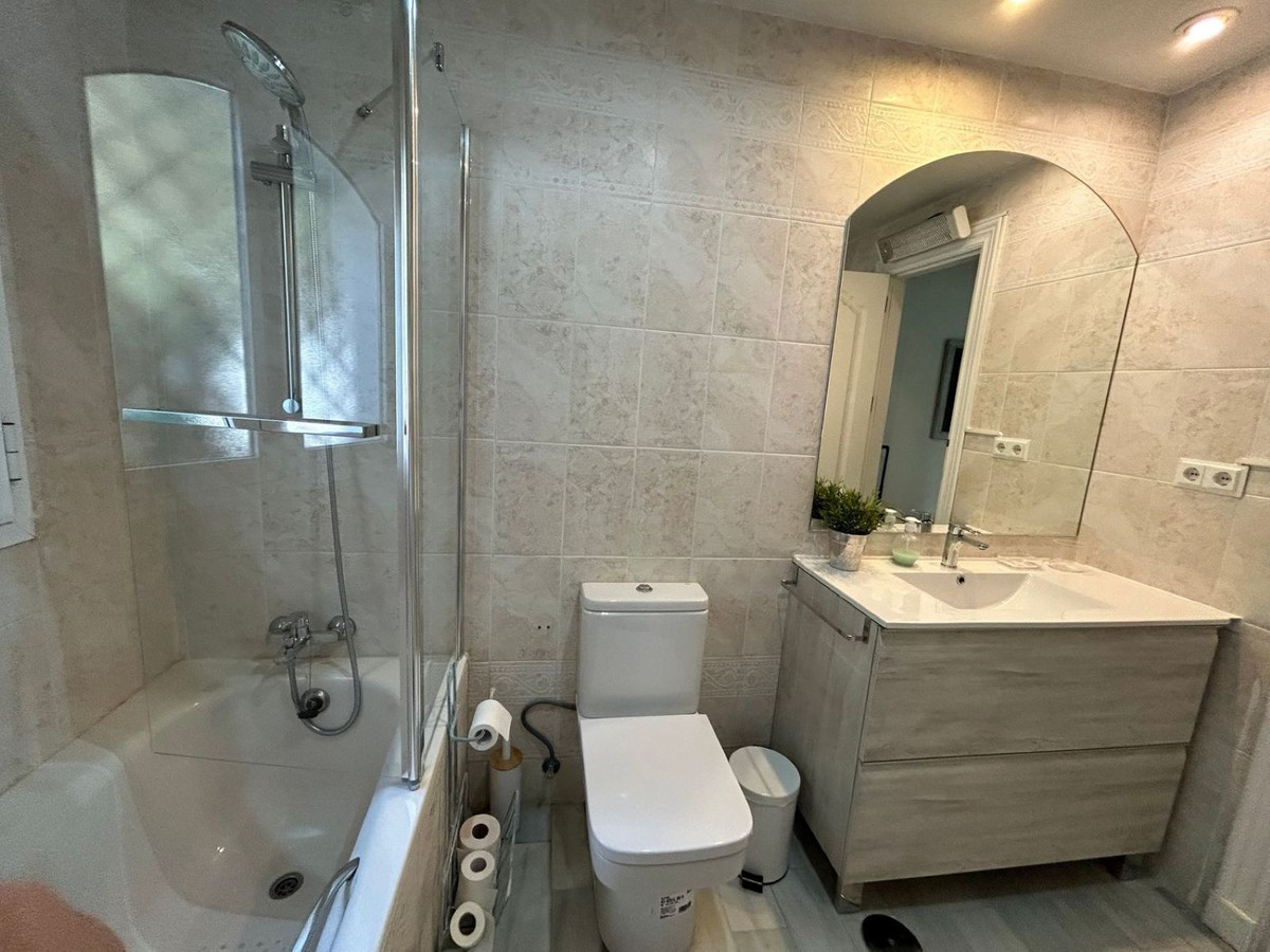 3 Bed Apartment for sale in Marbella Costa Del Sol, Málaga, Spain