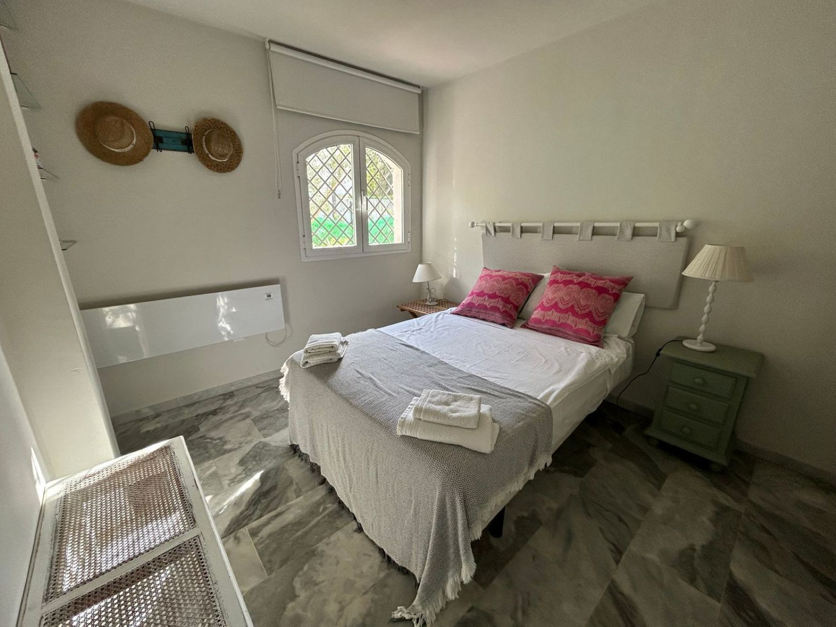3 Bed Apartment for sale in Marbella Costa Del Sol, Málaga, Spain