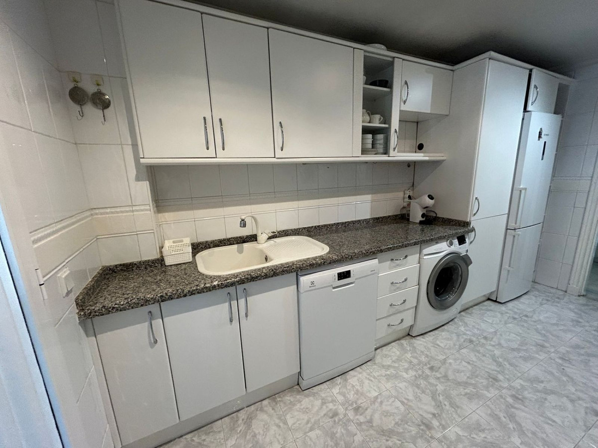 3 Bed Apartment for sale in Marbella Costa Del Sol, Málaga, Spain