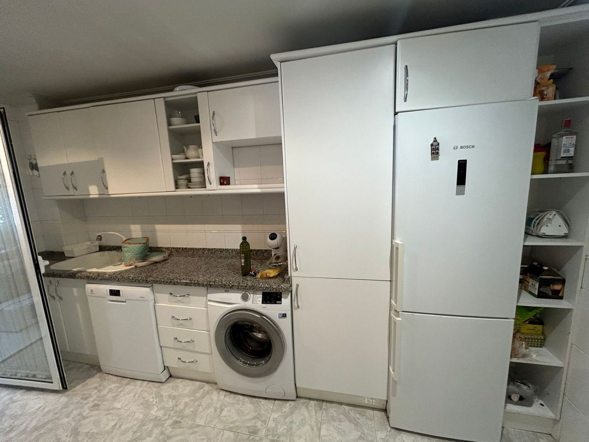 3 Bed Apartment for sale in Marbella Costa Del Sol, Málaga, Spain