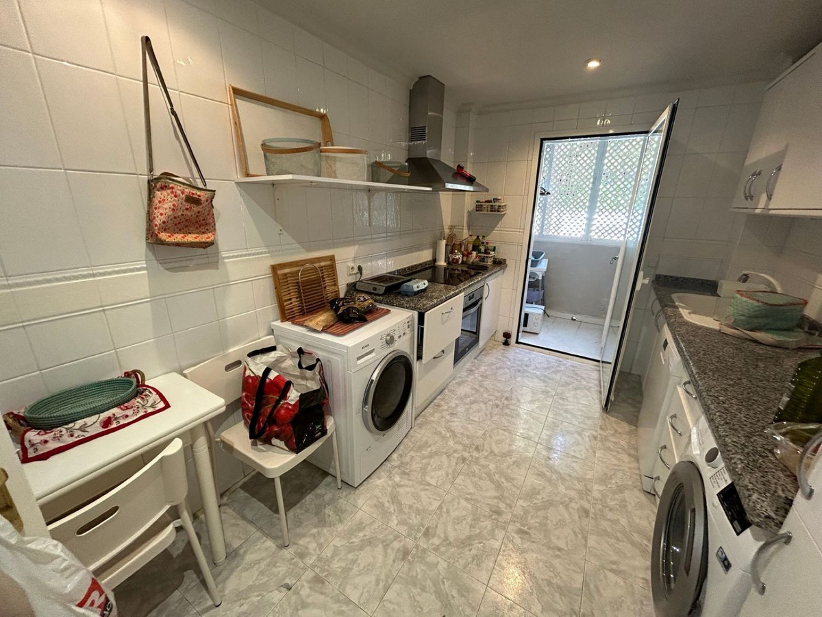3 Bed Apartment for sale in Marbella Costa Del Sol, Málaga, Spain