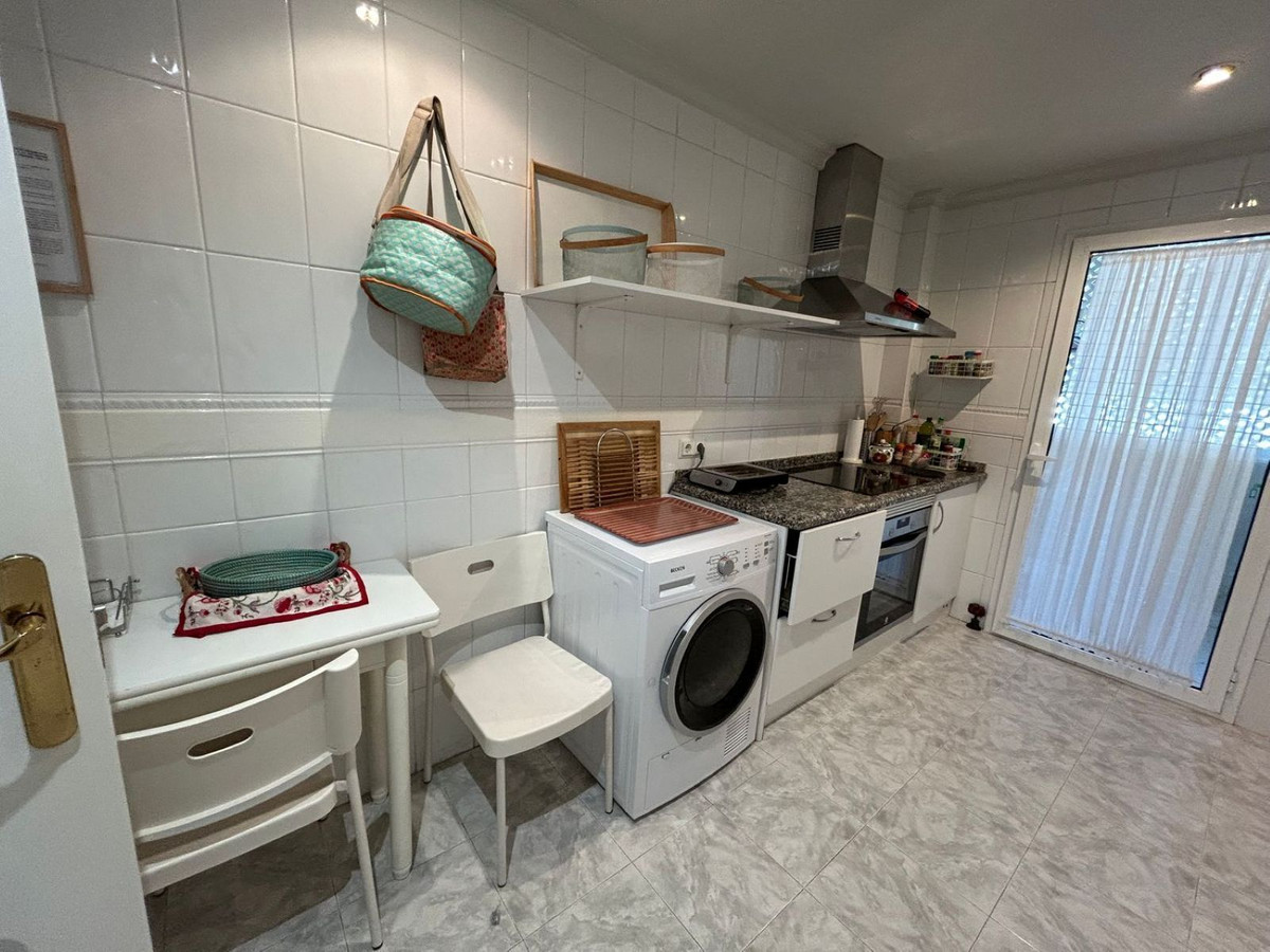 3 Bed Apartment for sale in Marbella Costa Del Sol, Málaga, Spain