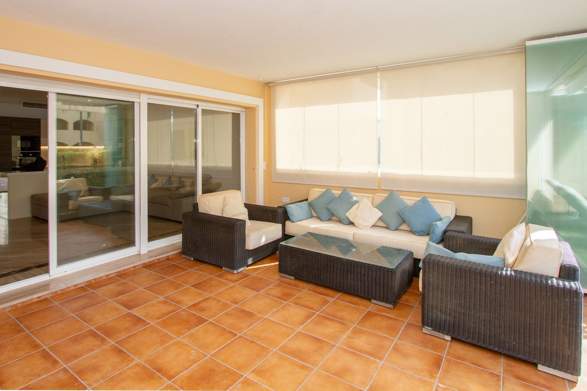 3 Bed Apartment for sale in Elviria Costa Del Sol, Málaga, Spain