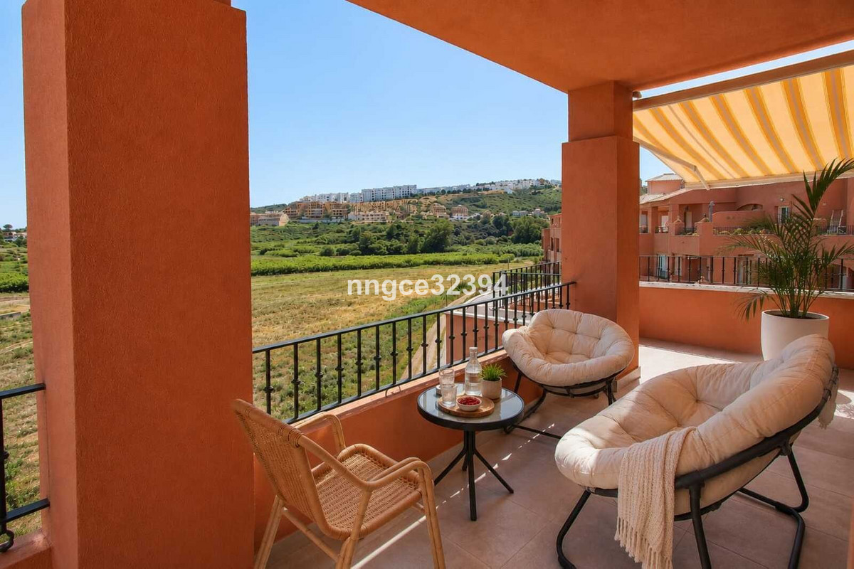 2 Bed Apartment for sale in La Duquesa Costa Del Sol, Málaga, Spain