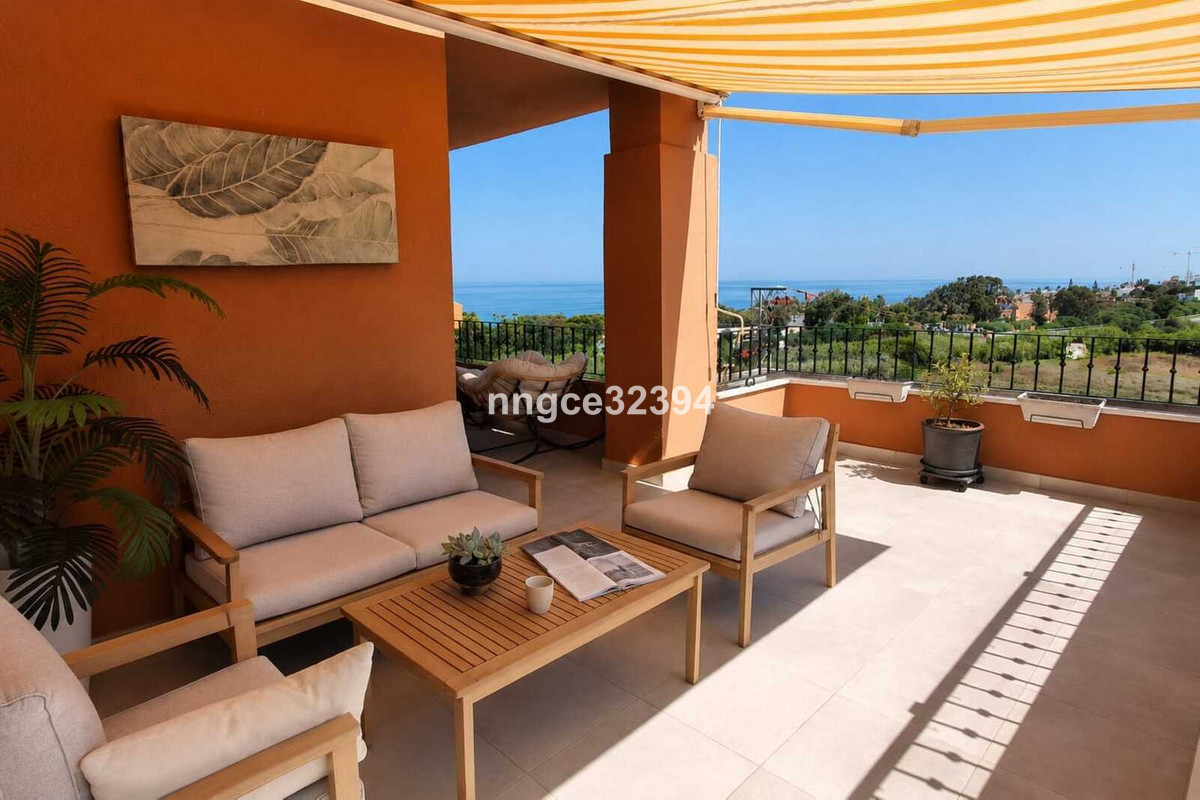 2 Bed Apartment for sale in La Duquesa Costa Del Sol, Málaga, Spain