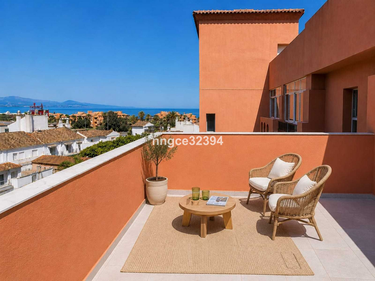 2 Bed Apartment for sale in La Duquesa Costa Del Sol, Málaga, Spain