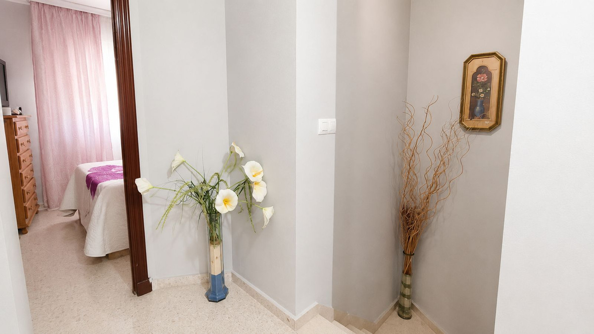 4 Bed Townhouse for sale in La Línea Costa Del Sol, Cádiz, Spain