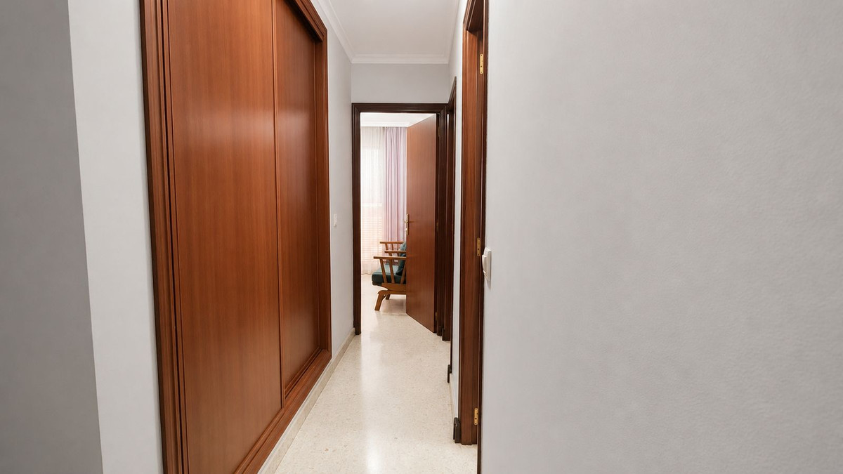 4 Bed Townhouse for sale in La Línea Costa Del Sol, Cádiz, Spain