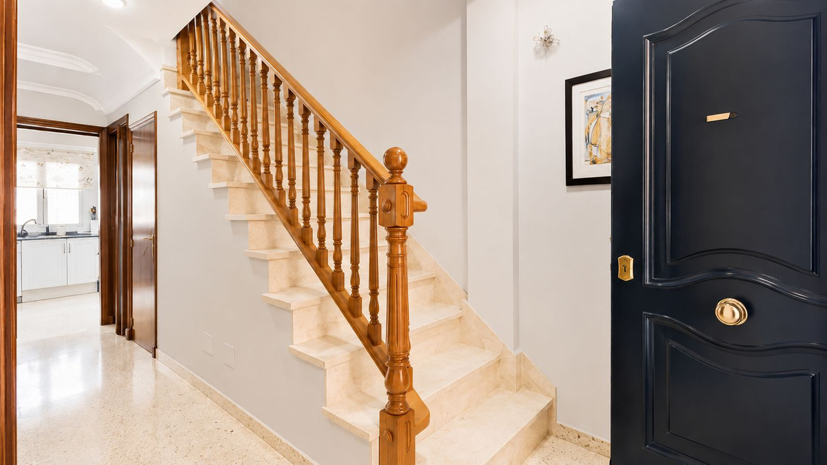 4 Bed Townhouse for sale in La Línea Costa Del Sol, Cádiz, Spain