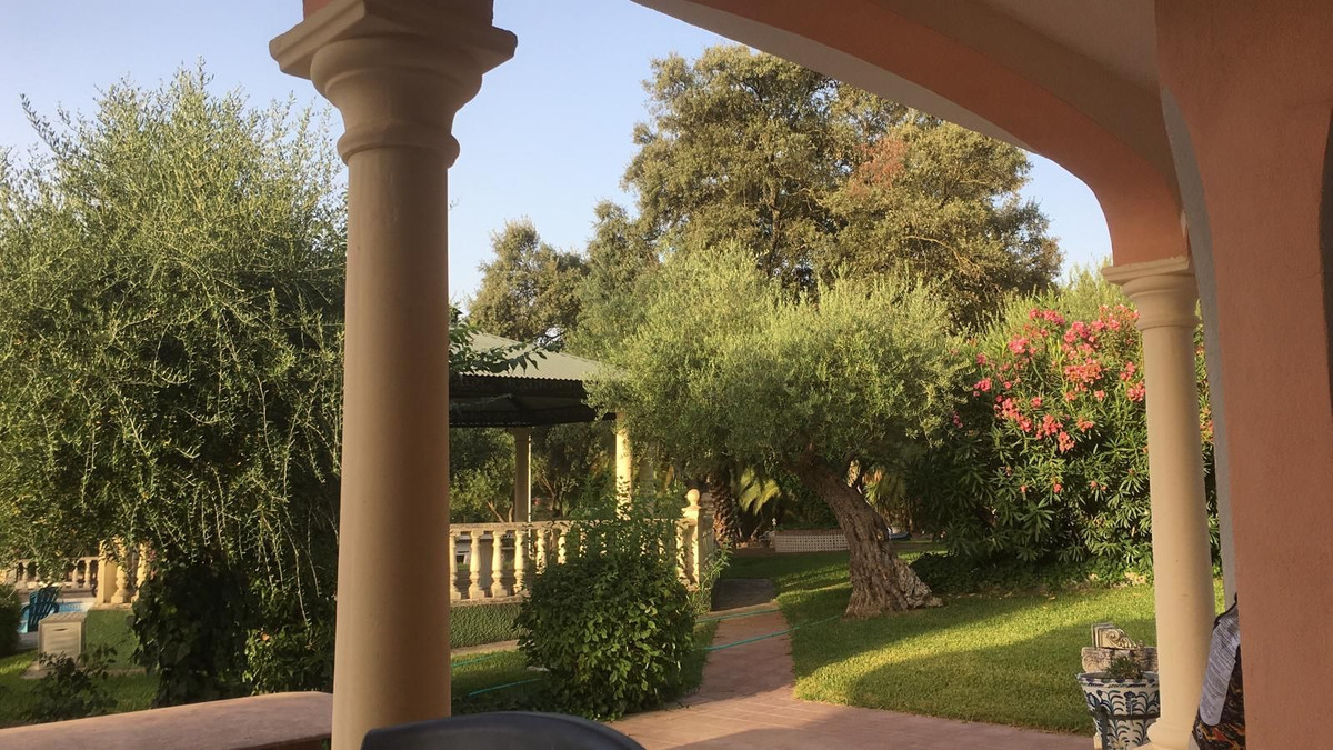 4 Bed Townhouse for sale in Ronda Costa Del Sol, Málaga, Spain