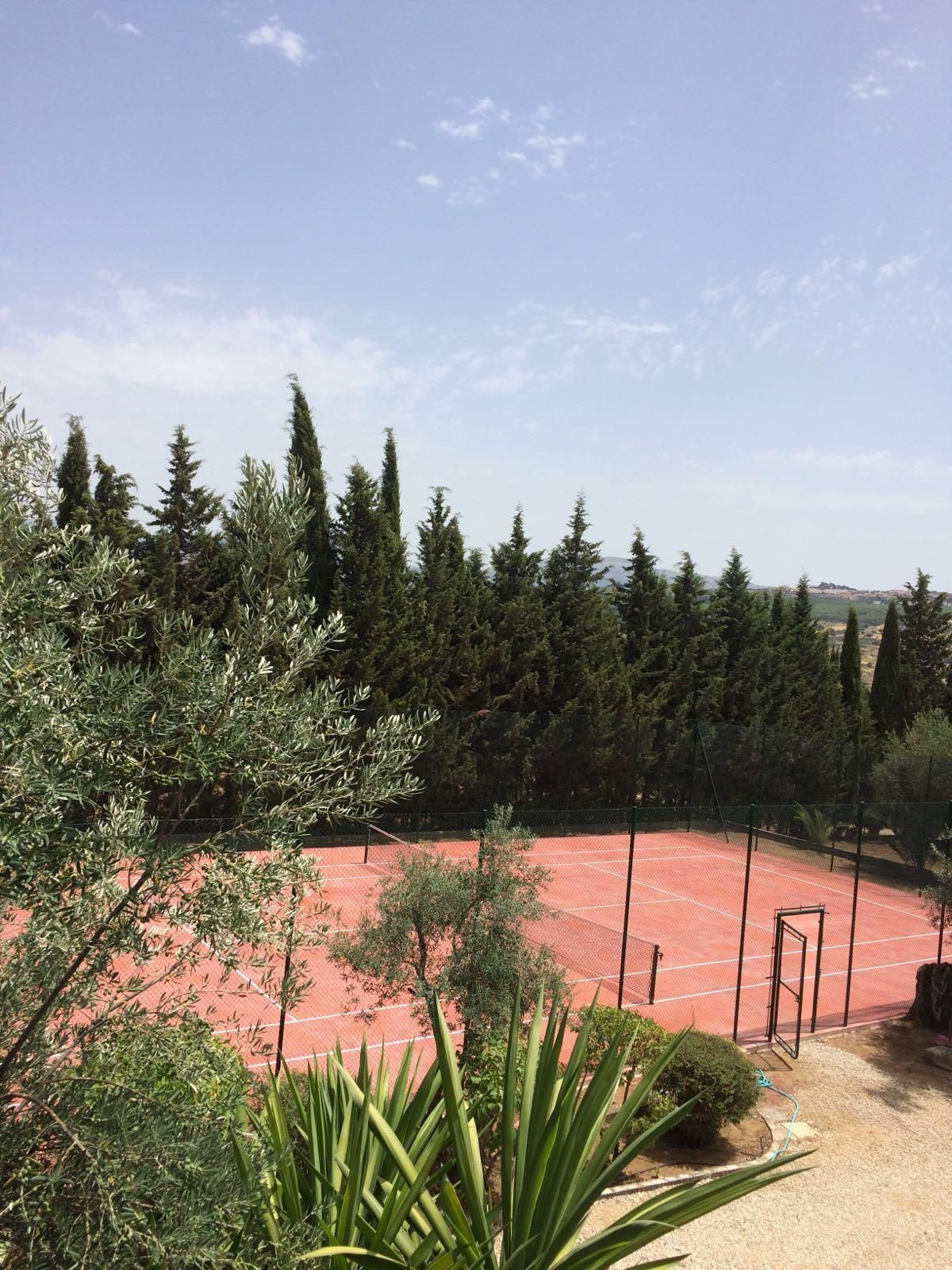 4 Bed Townhouse for sale in Ronda Costa Del Sol, Málaga, Spain