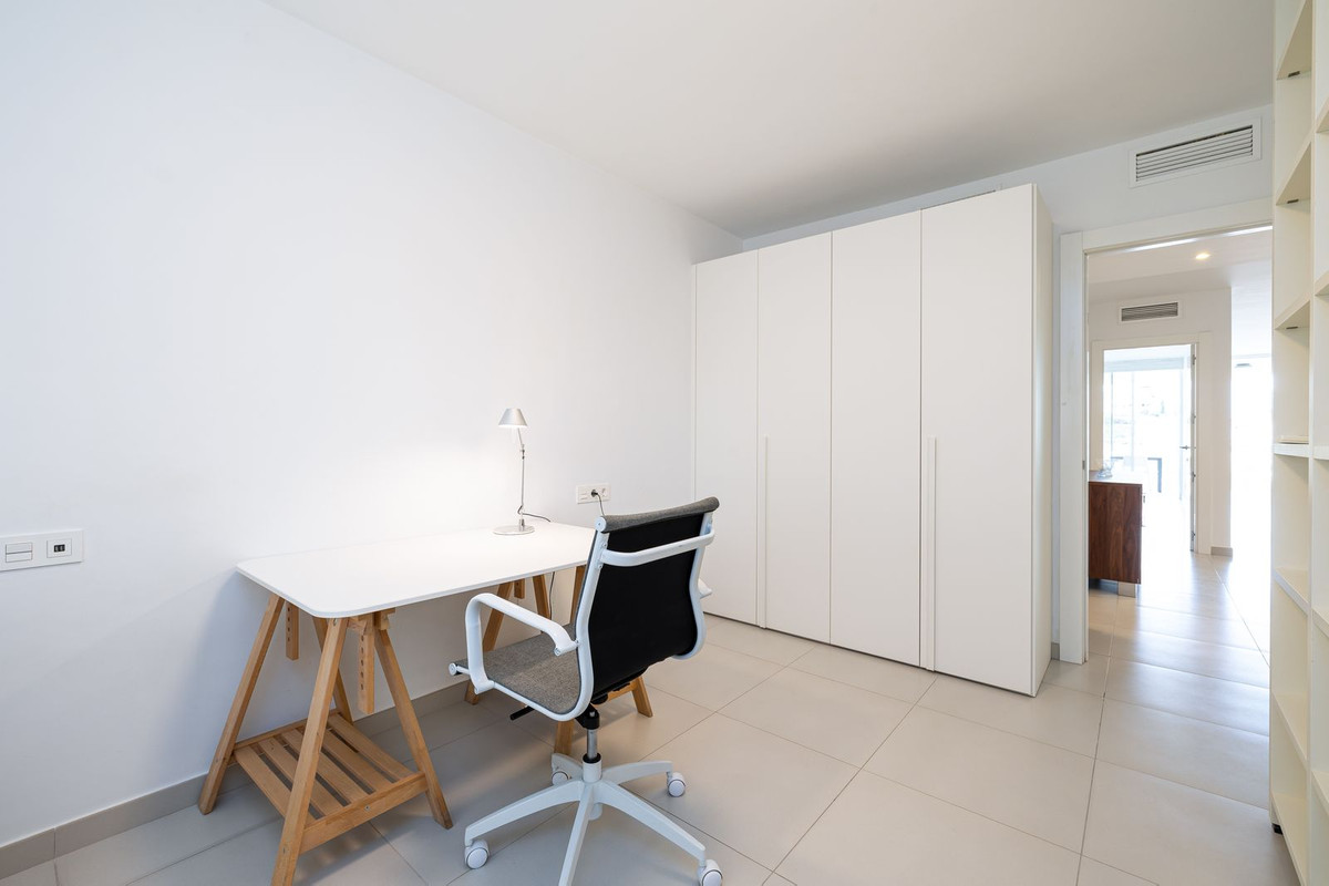 2 Bed Apartment for sale in Benalmadena Costa Costa Del Sol, Málaga, Spain