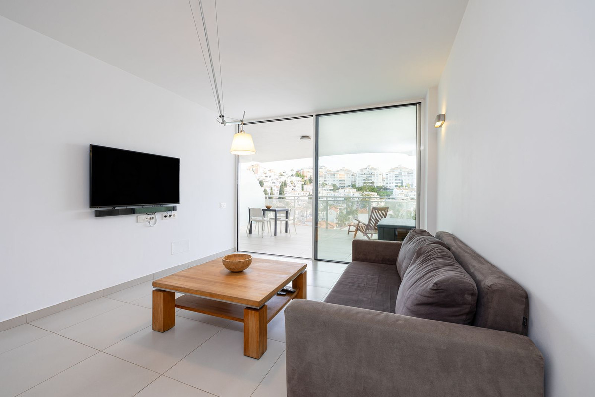 2 Bed Apartment for sale in Benalmadena Costa Costa Del Sol, Málaga, Spain