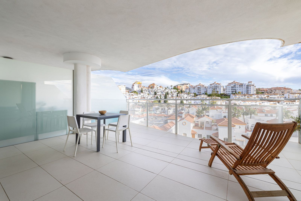 2 Bed Apartment for sale in Benalmadena Costa Costa Del Sol, Málaga, Spain