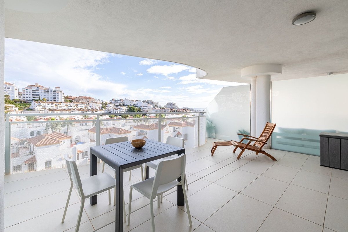 2 Bed Apartment for sale in Benalmadena Costa Costa Del Sol, Málaga, Spain