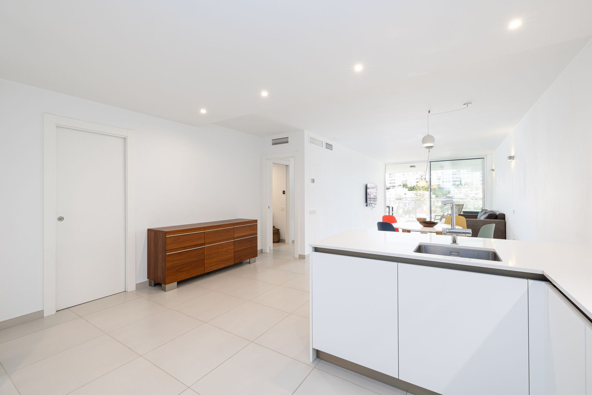 2 Bed Apartment for sale in Benalmadena Costa Costa Del Sol, Málaga, Spain