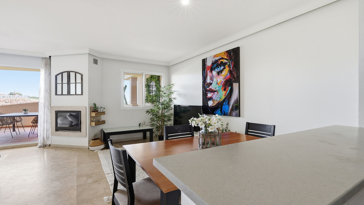 2 Bed Apartment for sale in La Duquesa Costa Del Sol, Málaga, Spain