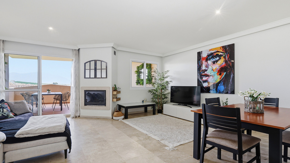2 Bed Apartment for sale in La Duquesa Costa Del Sol, Málaga, Spain