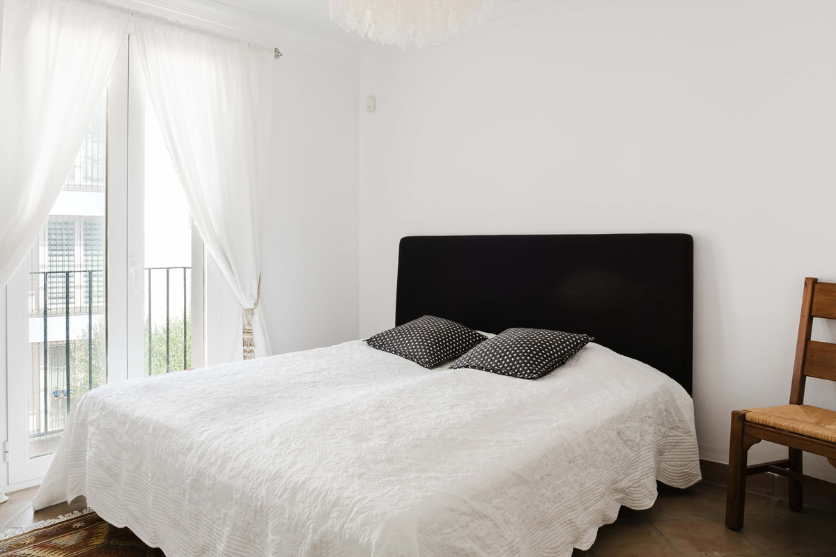 2 Bed Apartment for sale in Casares Costa Del Sol, Málaga, Spain