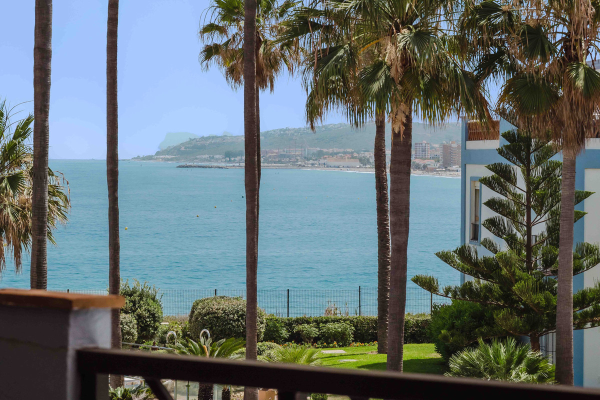 2 Bed Apartment for sale in Casares Costa Del Sol, Málaga, Spain