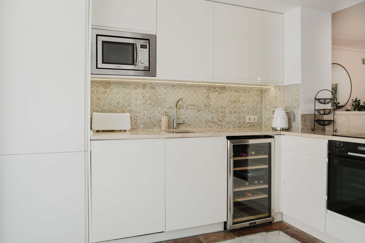 2 Bed Apartment for sale in Casares Costa Del Sol, Málaga, Spain