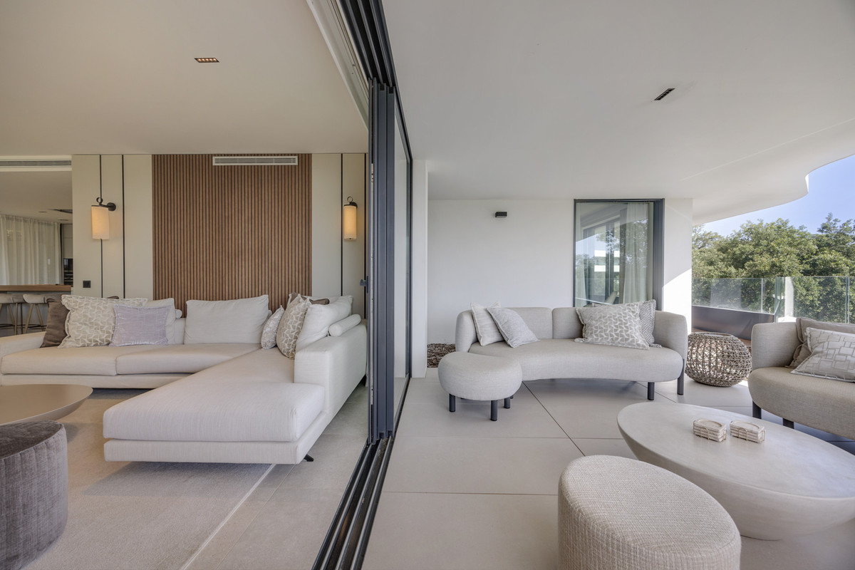 Se vende Apartamento Planta Media de 3 dormitorios en Costa Del Sol, Cadiz, España