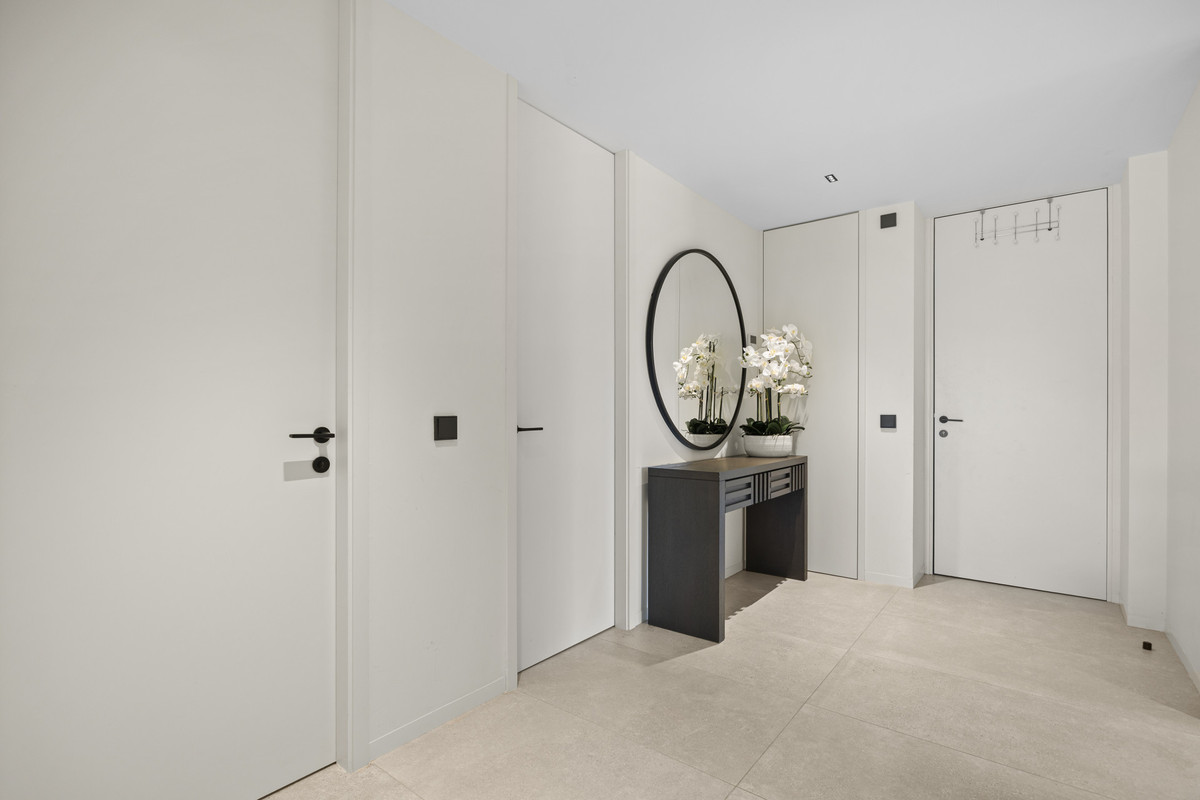 Se vende Apartamento Planta Media de 3 dormitorios en Costa Del Sol, Cadiz, España