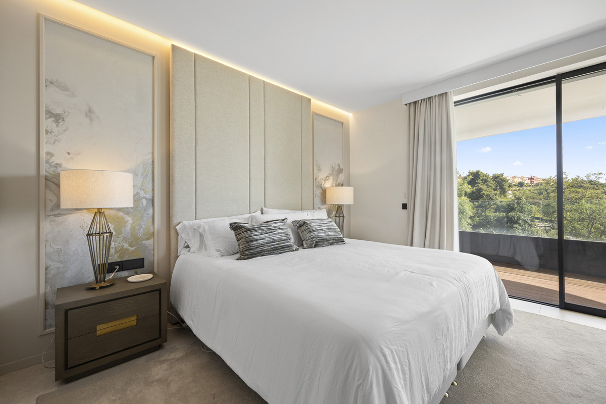 Se vende Apartamento Planta Media de 3 dormitorios en Costa Del Sol, Cadiz, España