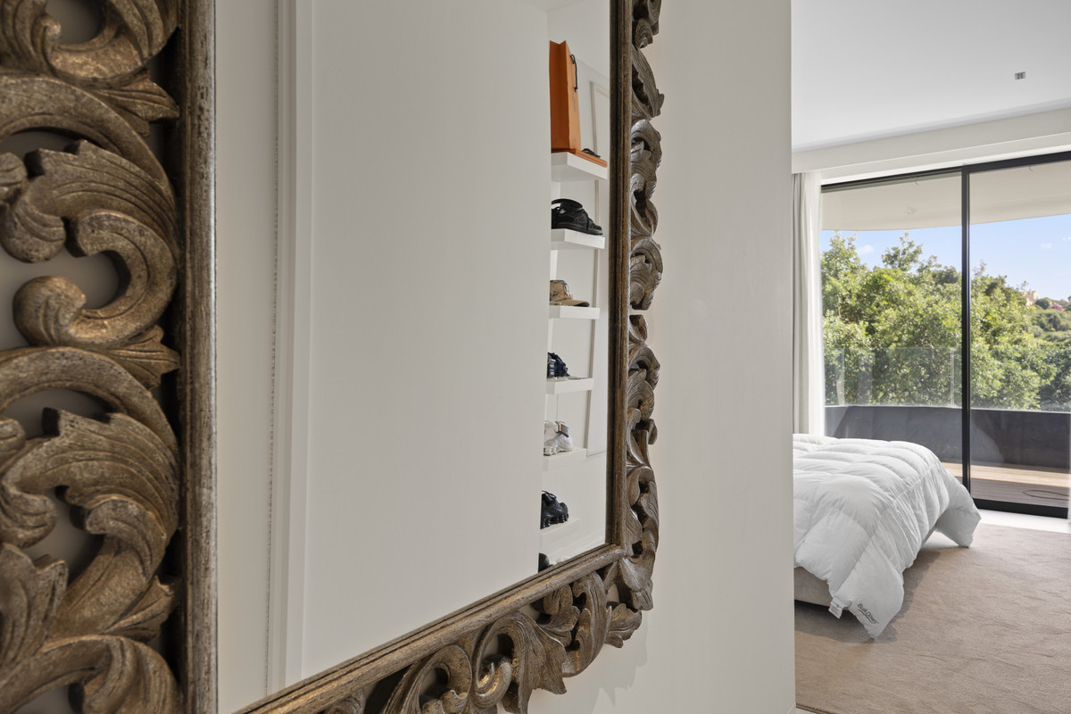 Se vende Apartamento Planta Media de 3 dormitorios en Costa Del Sol, Cadiz, España