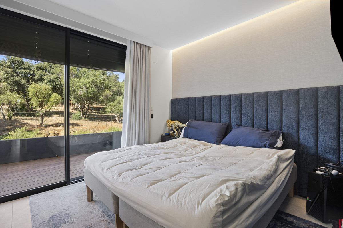 Se vende Apartamento Planta Media de 3 dormitorios en Costa Del Sol, Cadiz, España