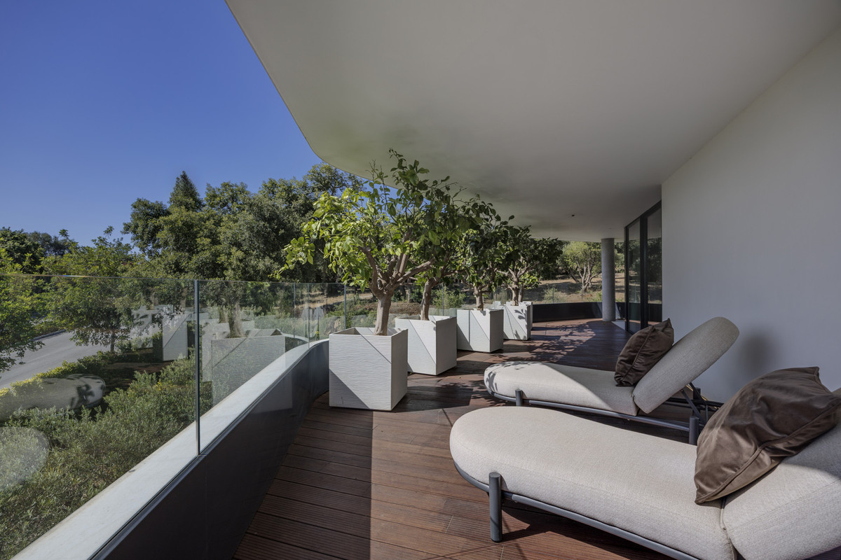 Se vende Apartamento Planta Media de 3 dormitorios en Costa Del Sol, Cadiz, España