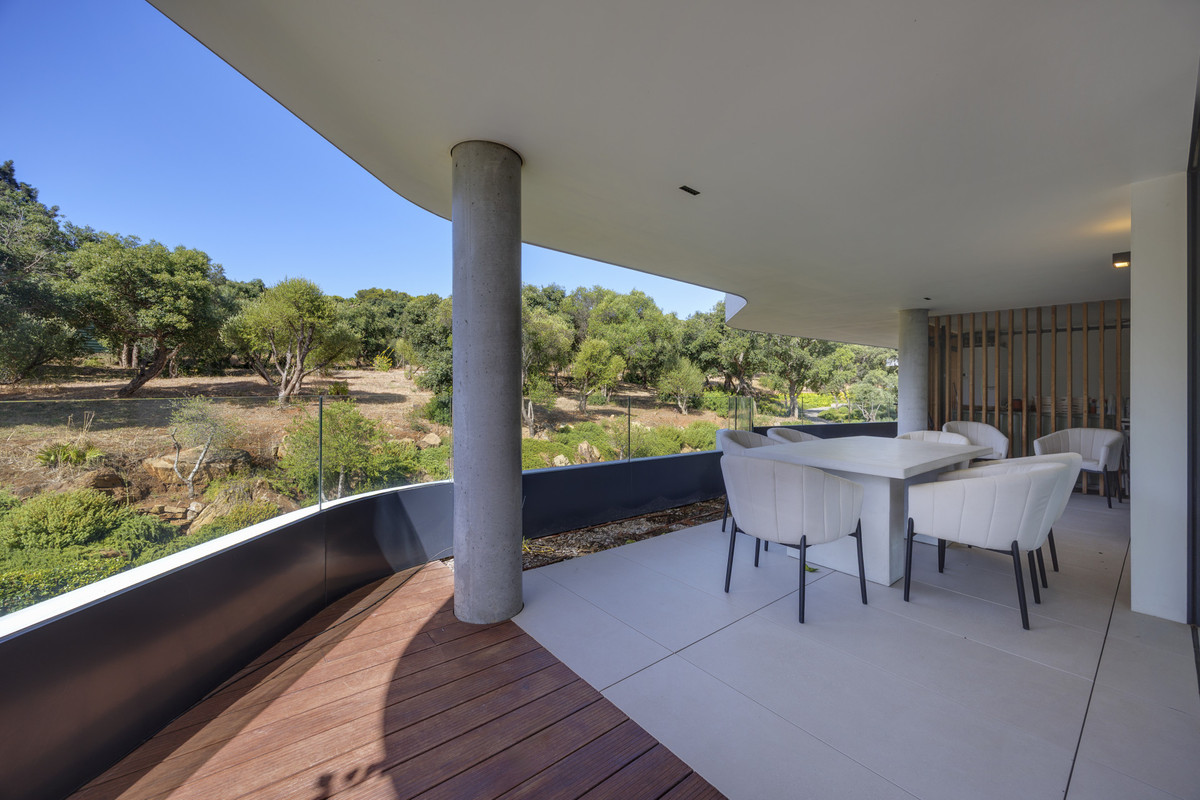 Se vende Apartamento Planta Media de 3 dormitorios en Costa Del Sol, Cadiz, España