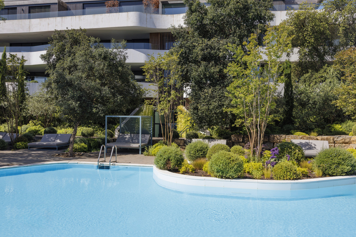 Se vende Apartamento Planta Media de 3 dormitorios en Costa Del Sol, Cadiz, España