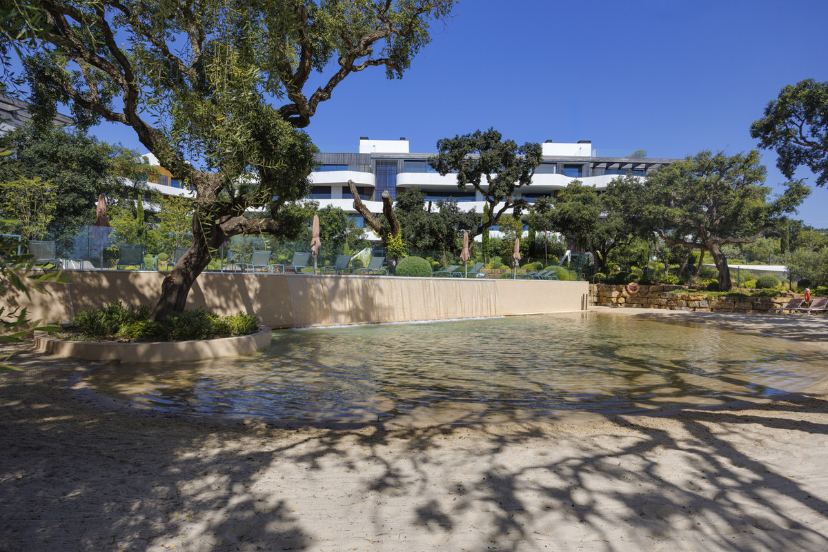 Se vende Apartamento Planta Media de 3 dormitorios en Costa Del Sol, Cadiz, España