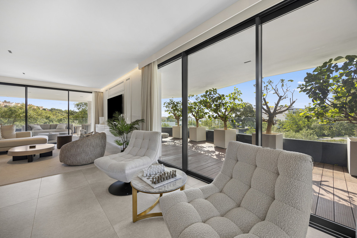 Se vende Apartamento Planta Media de 3 dormitorios en Costa Del Sol, Cadiz, España