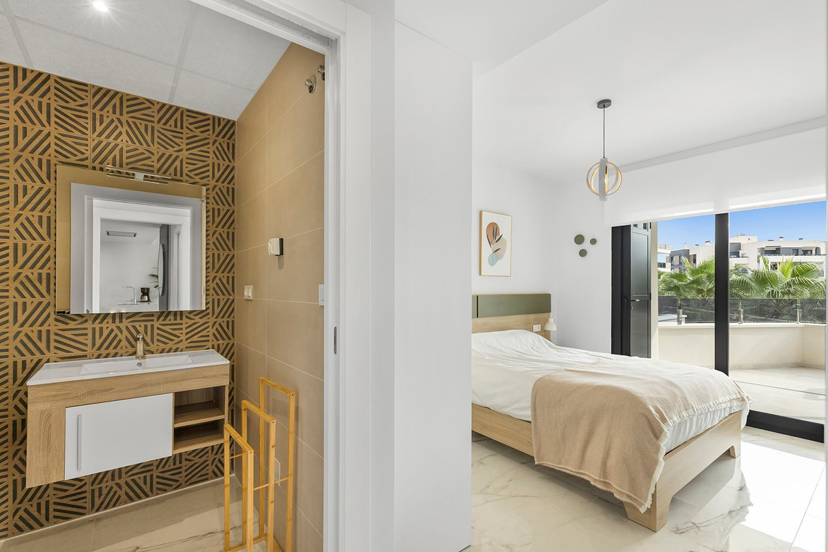 2 Bed Apartment for sale in Orihuela Costa Blanca, Alicante, Spain