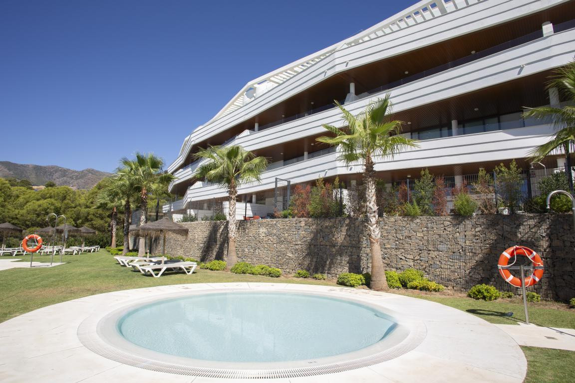 2 Bed Apartment for sale in Fuengirola Costa Del Sol, Málaga, Spain