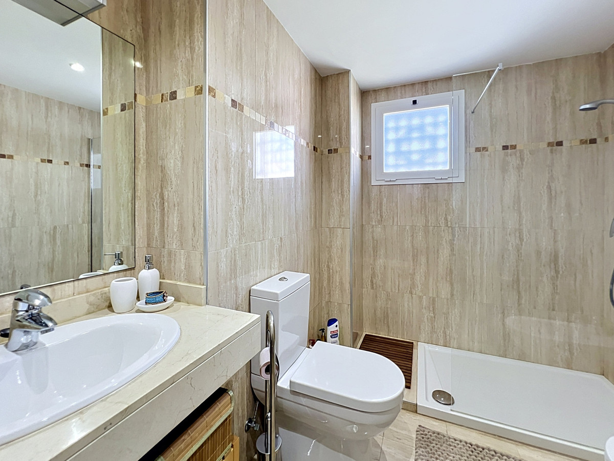 2 Bed Apartment for sale in La Alcaidesa Costa Del Sol, Cádiz, Spain