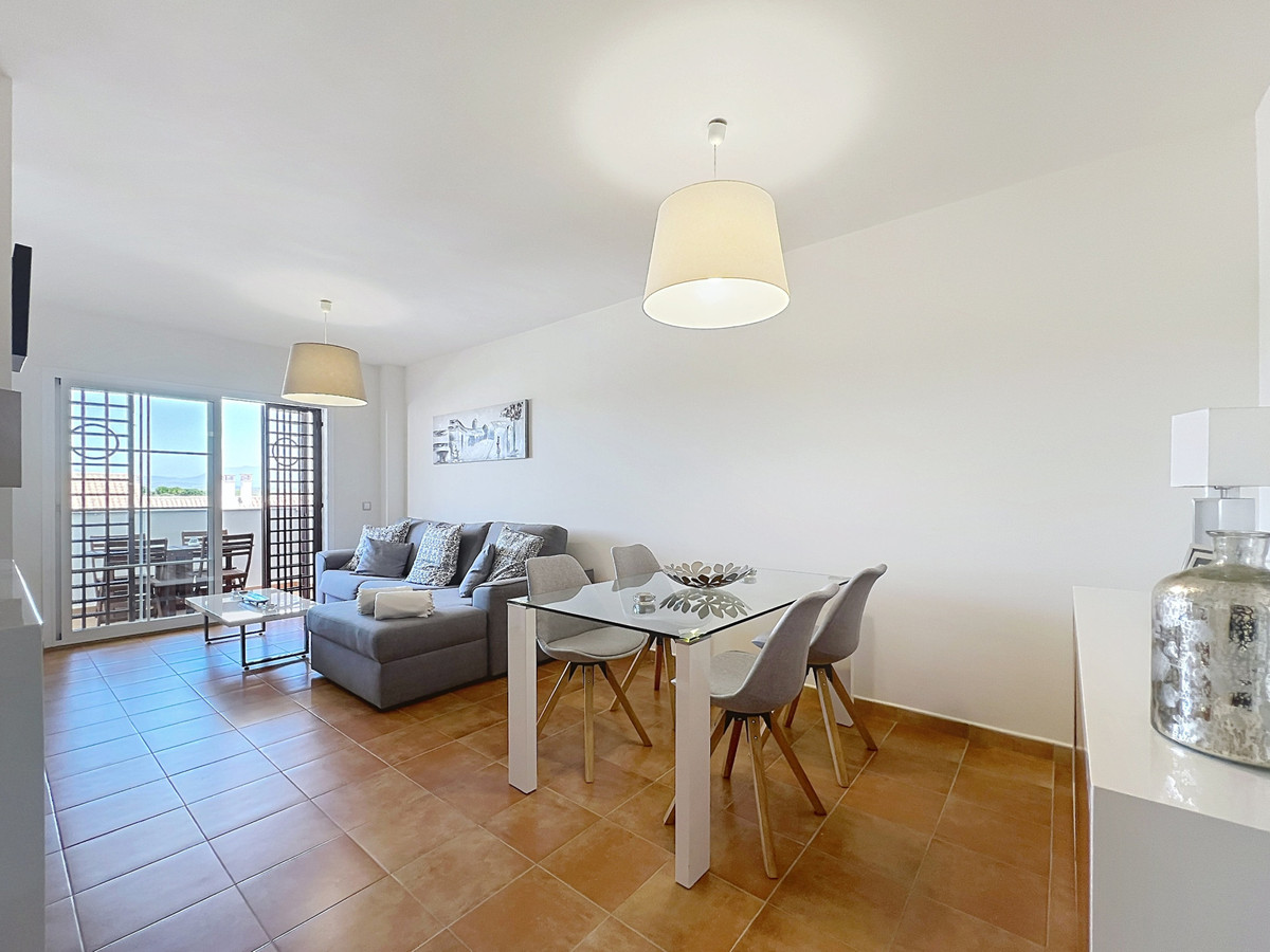 2 Bed Apartment for sale in La Alcaidesa Costa Del Sol, Cádiz, Spain
