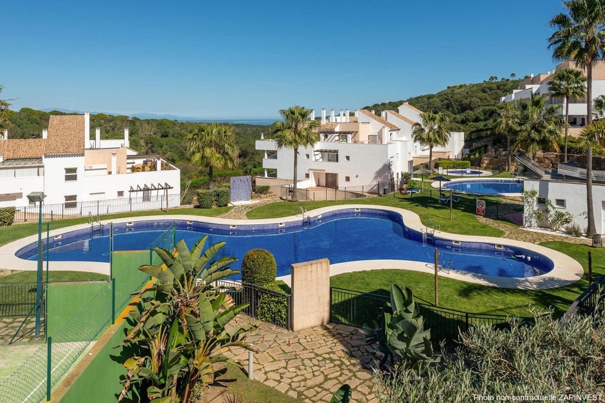 2 Bed Apartment for sale in La Alcaidesa Costa Del Sol, Cádiz, Spain