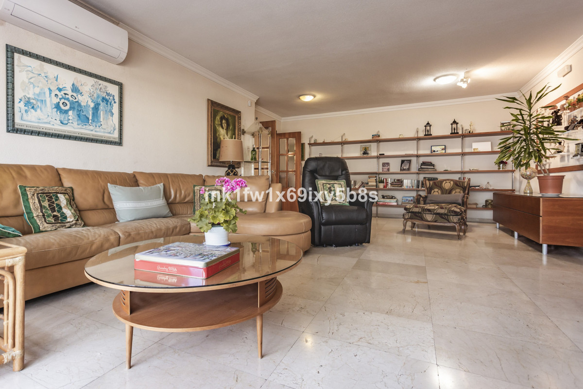 4 Bed Apartment for sale in Marbella Costa Del Sol, Málaga, Spain