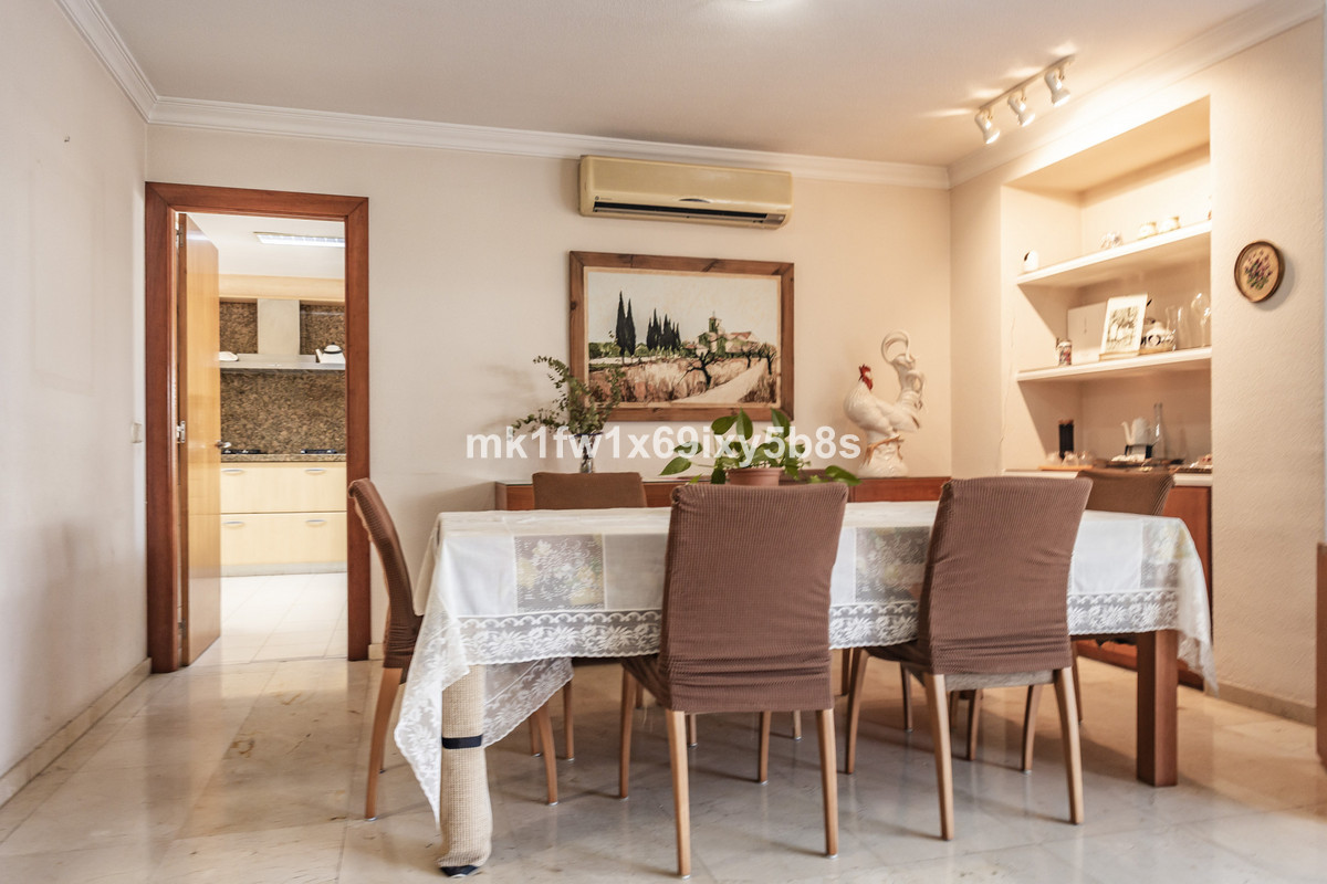 4 Bed Apartment for sale in Marbella Costa Del Sol, Málaga, Spain