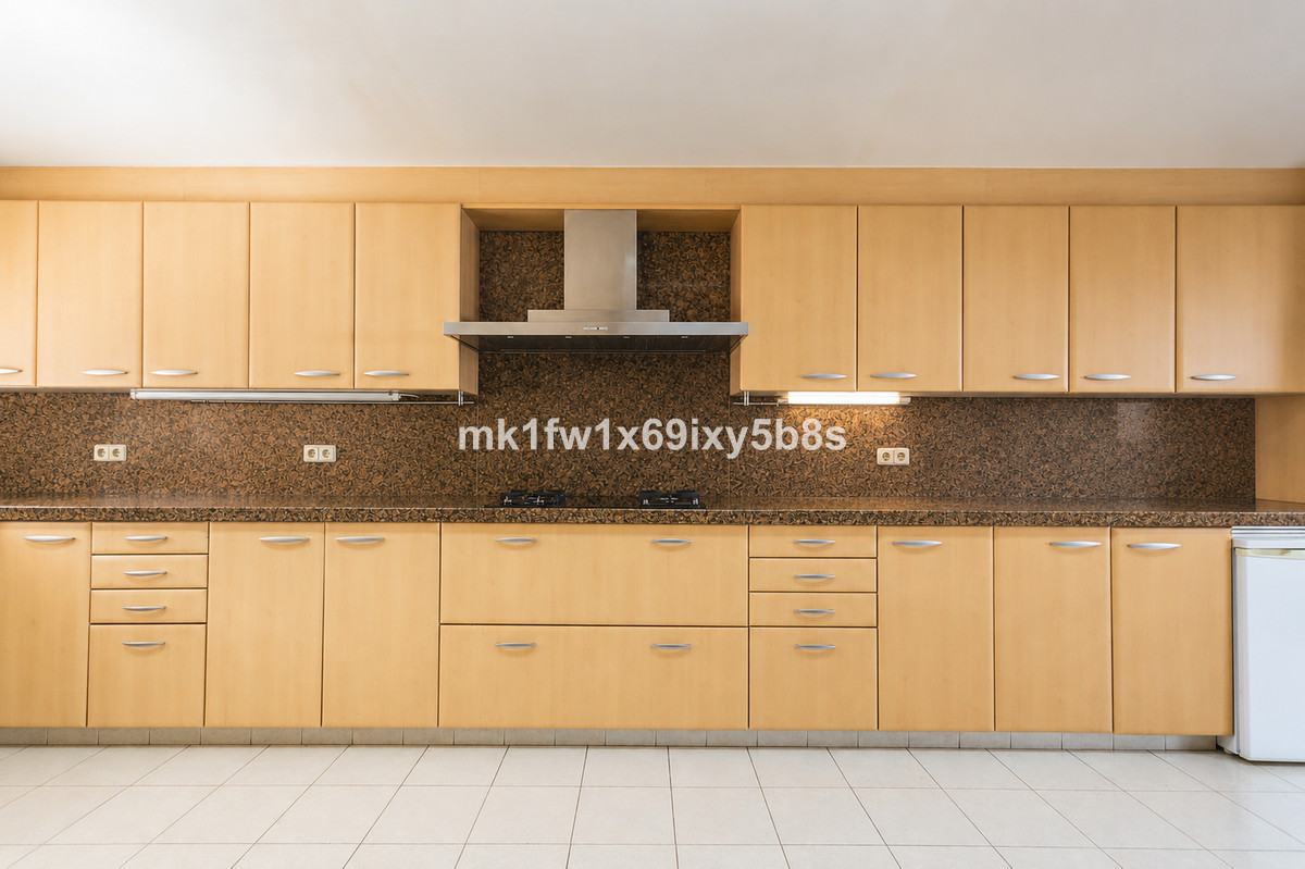 4 Bed Apartment for sale in Marbella Costa Del Sol, Málaga, Spain